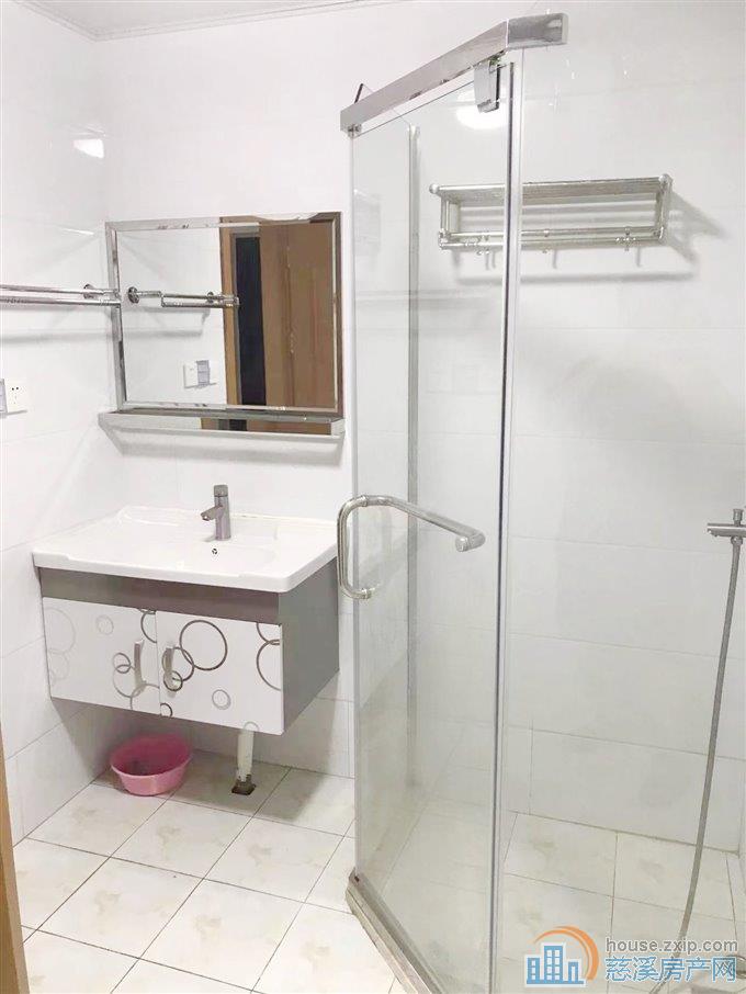 界牌小区电梯房三室+车位精装修直接房源