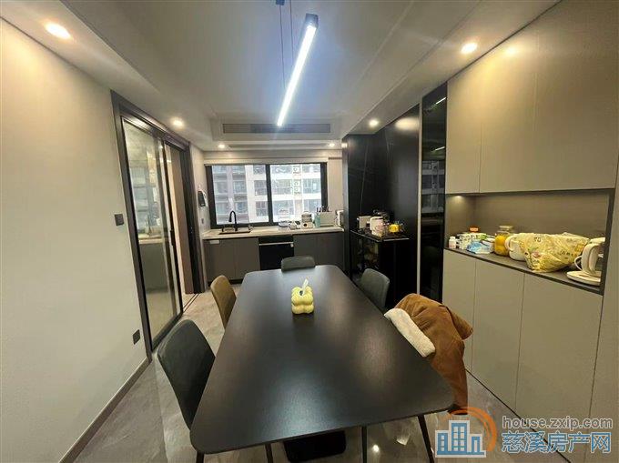 天铂佳苑豪装洋房124平方152万直接