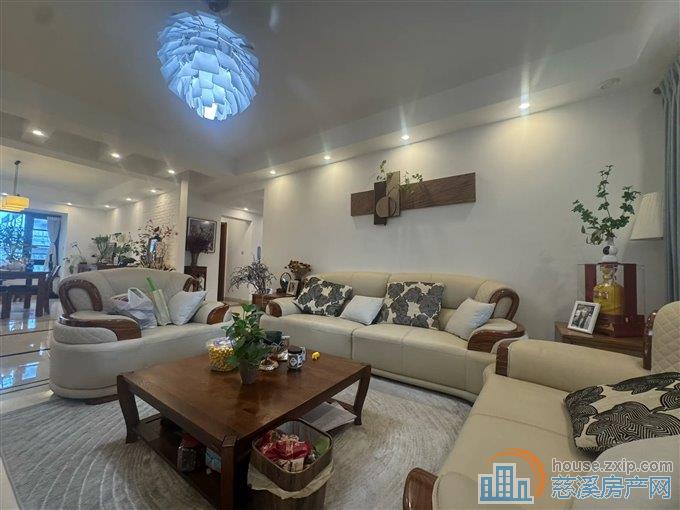 金地鸿悦 豪装带新凤系统 育才无在读