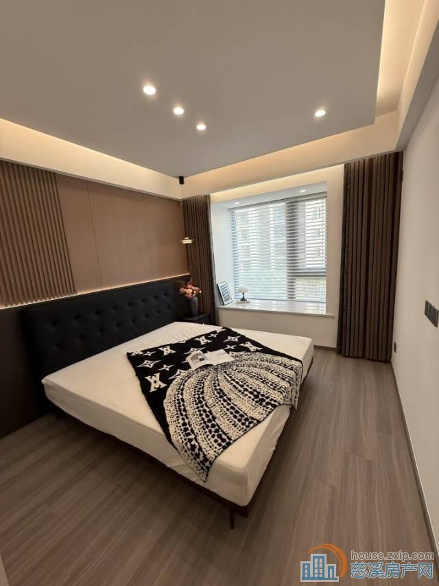 蔚蓝云图豪装85平方119.8万满两年