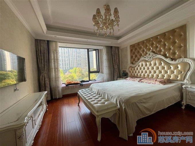 复地一期166平238万豪装送车位