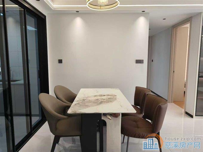 江樾潮启三室二卫首次出租全新精装带车位