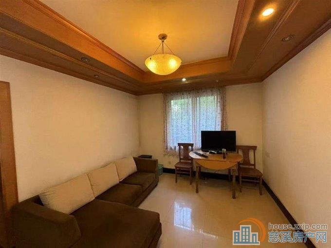 园丁新村楼层2楼东边套采光好87平老精装