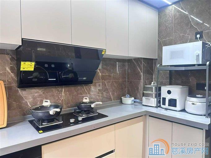 佳洲锦苑143平自住装修50万