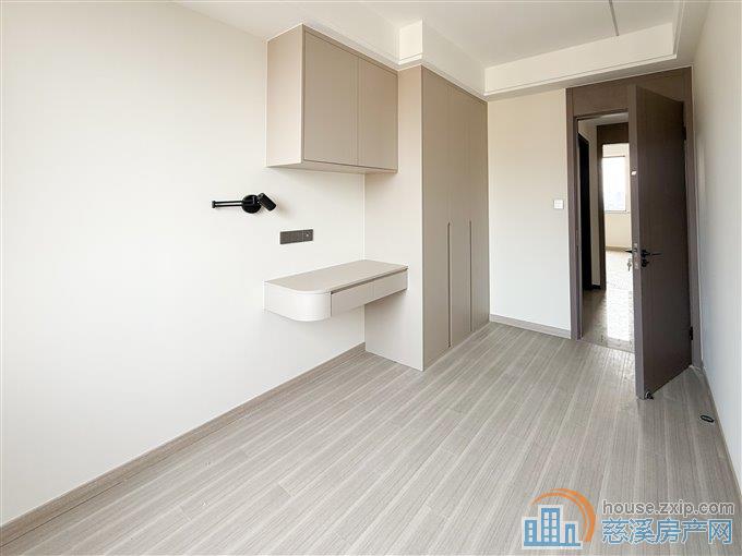 尚德家园89平85万全新精装送车位