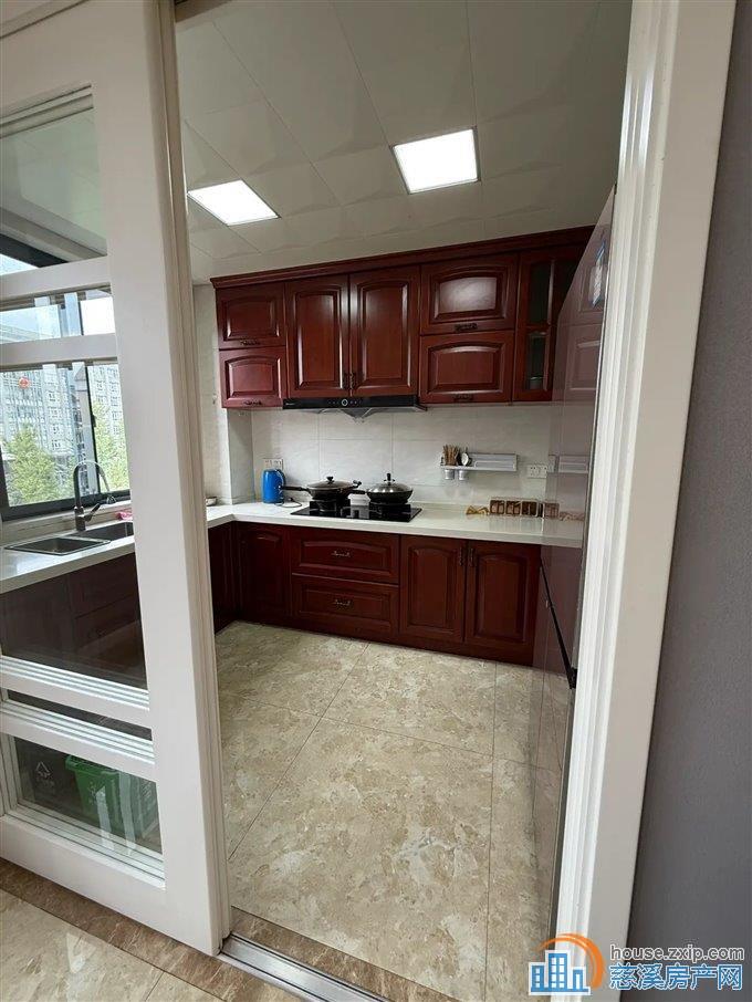 银桂苑142平9层洋房 精装送车位198