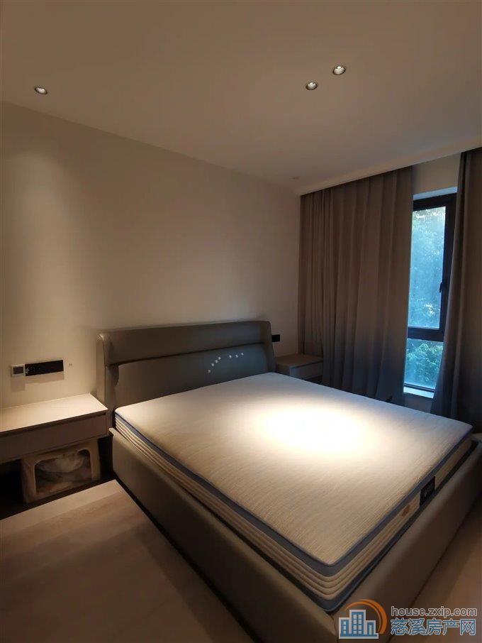 嘉景园 精装161平方208万带车位