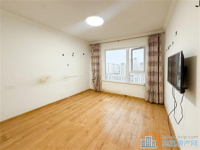 俯院江南北区126平132万单价1出头