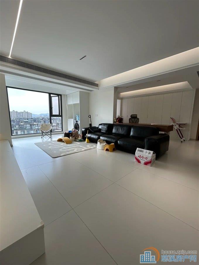 珑玥府 豪装洋房143平带车位 楼.王位