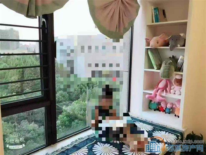 金仕华庭100平好楼层3室美式精装可读书