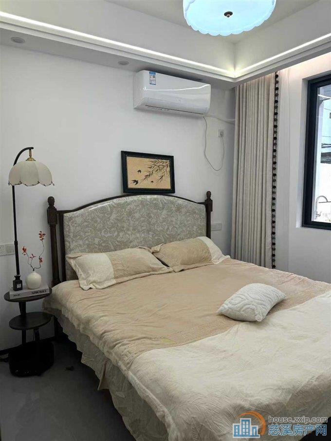 金山新村全新精装修带花园直接房源钥匙在