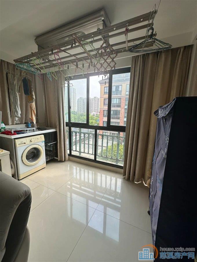 城市桃源，精装洋房，配置齐全，可拎包入住