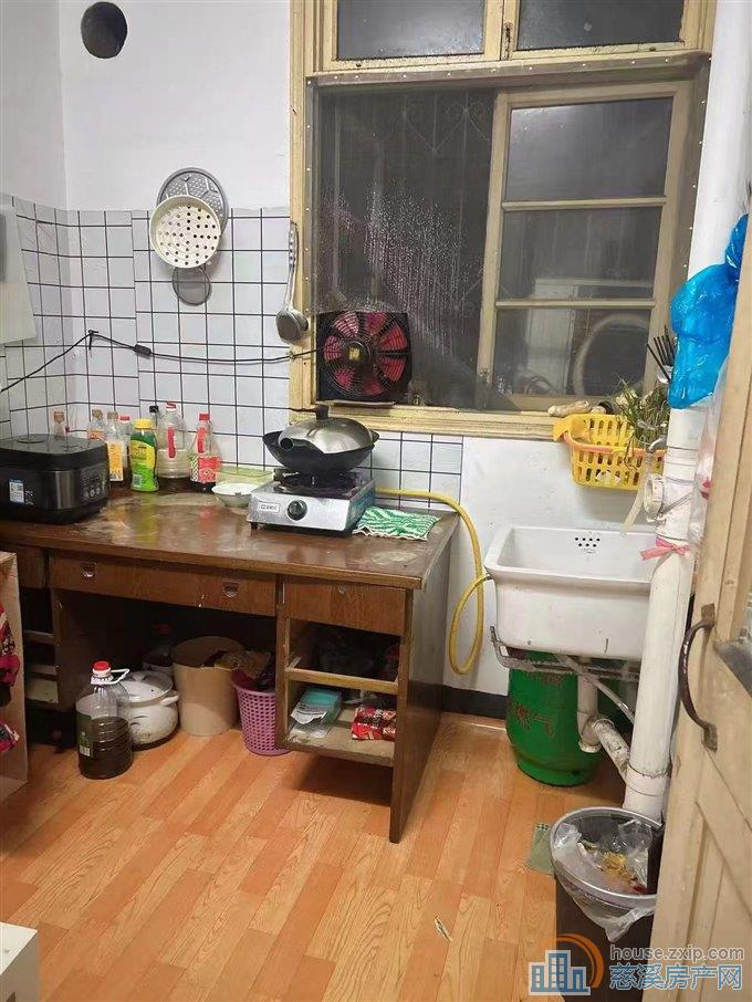 孙塘新村低楼层67平可读书78.8万等