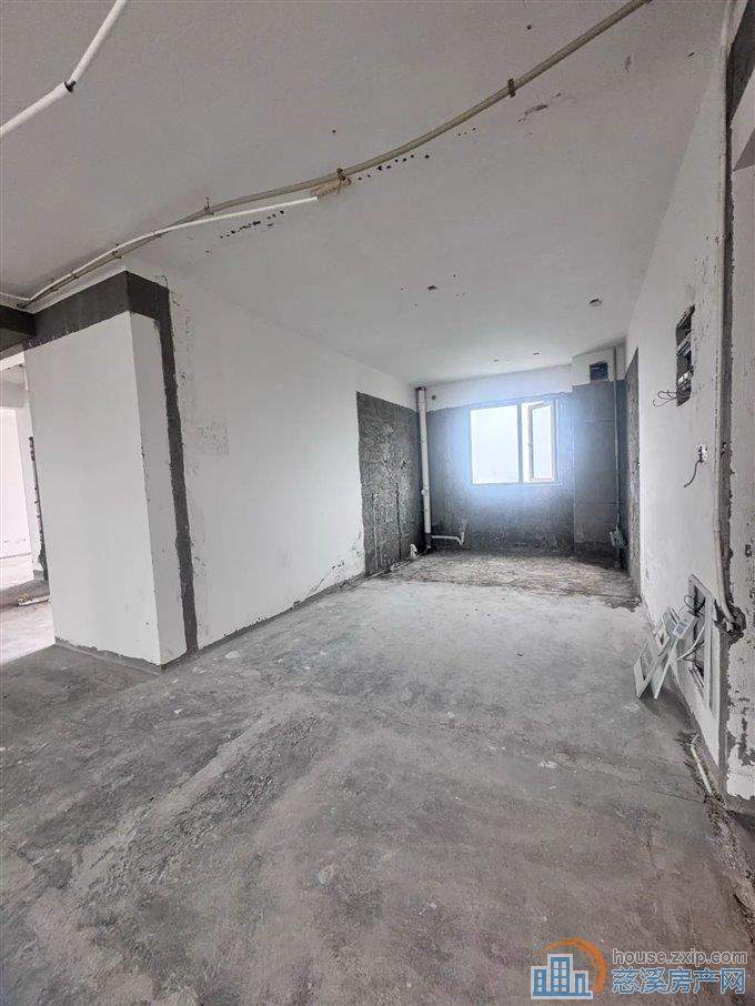 吾悦C区河景房，带车位，满五唯一。