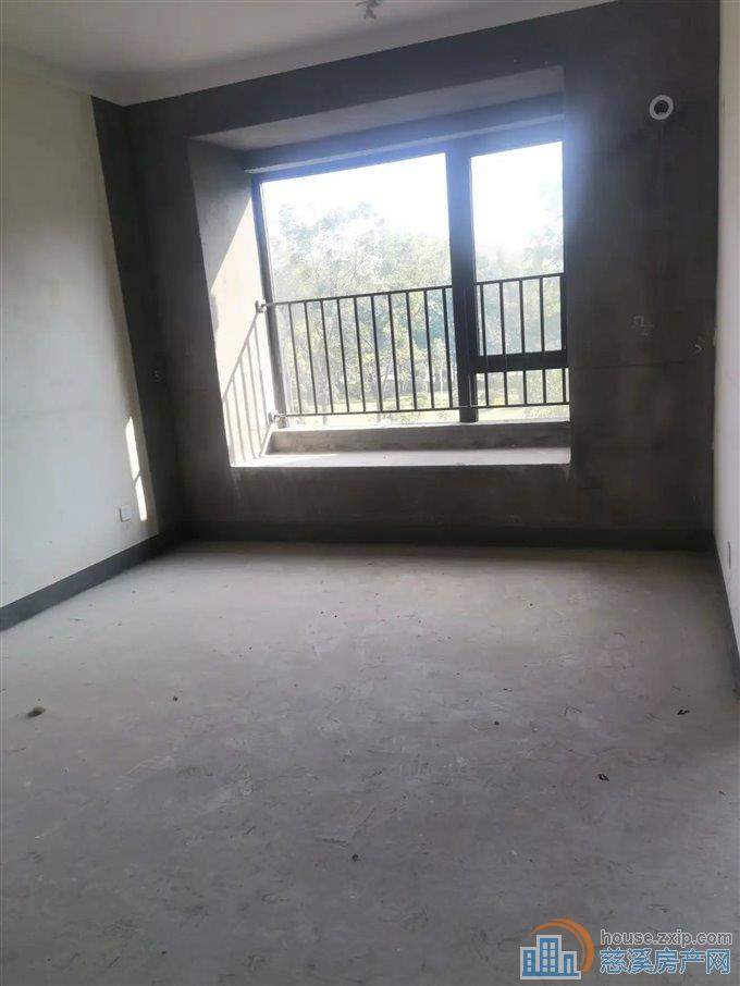 捡漏 泊江府四间朝南稀缺洋房，送产权车位