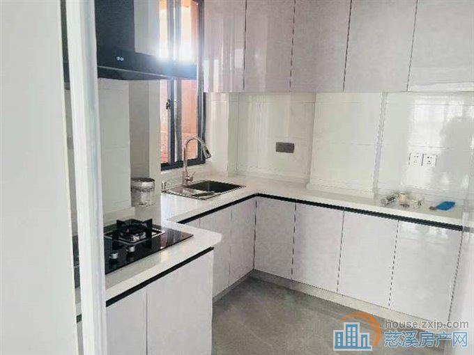 双和家园90平2室精装带车位2800元直