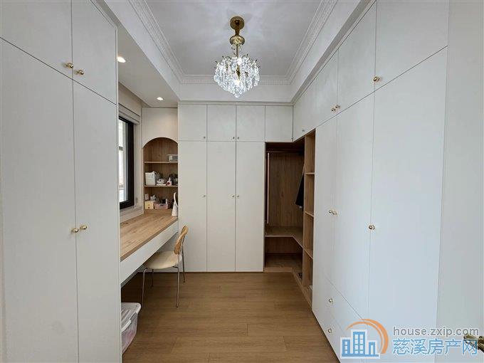 红星佳苑 精装修 带车位