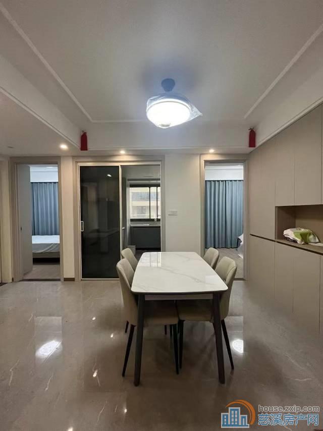 华鸿大发誉林府洋房112平精装228万