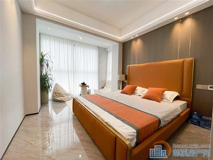 特价 裕嘉小区 豪装50万 送车位