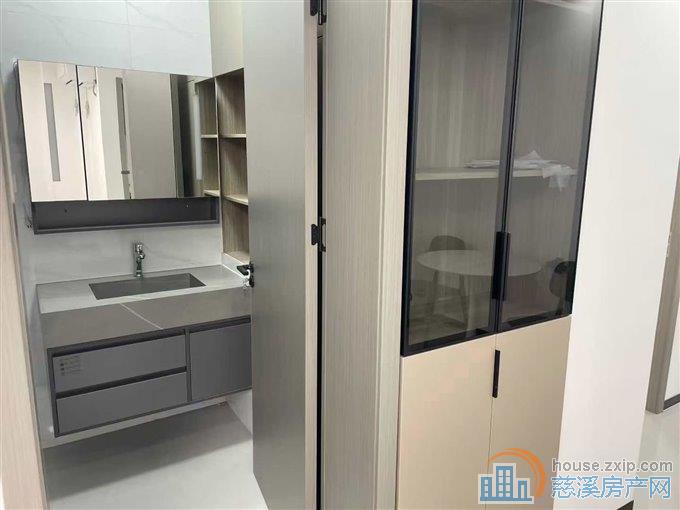 双和家苑90拎包入住2600