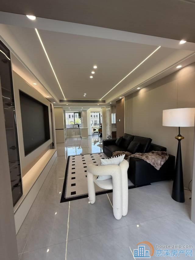 蔚蓝云图豪装85平方119.8万满两年