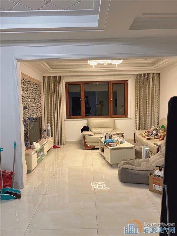 和润公寓132平 109.8万 精装