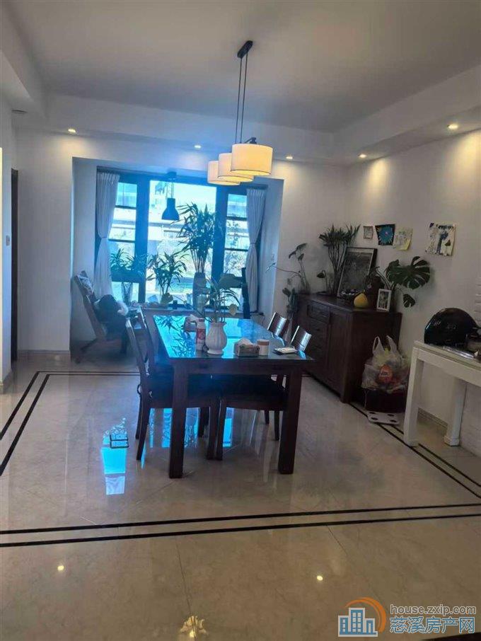 金地鸿悦188平方精装262.8万