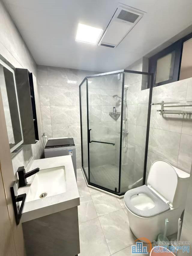 新潮塘南苑60平精装带车位1900元