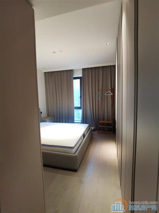 嘉景园 精装161平方208万带车位