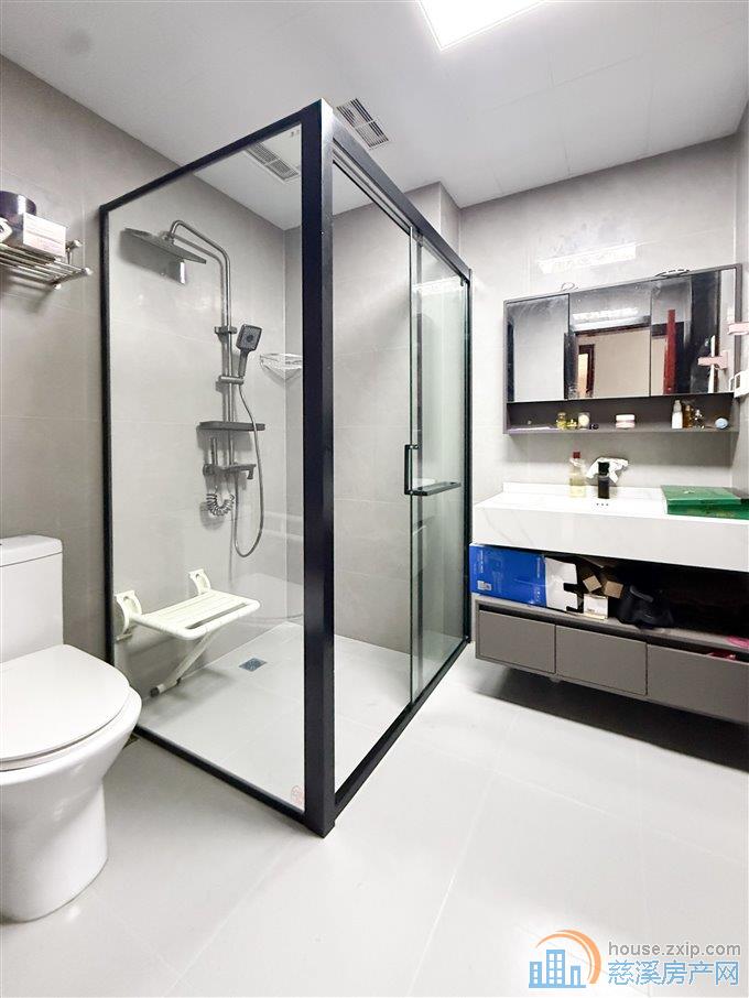 枫华富地花园南区 精装 带车位 楼层好