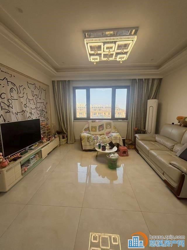 秒杀，和润公寓132平带大车库自住精装修