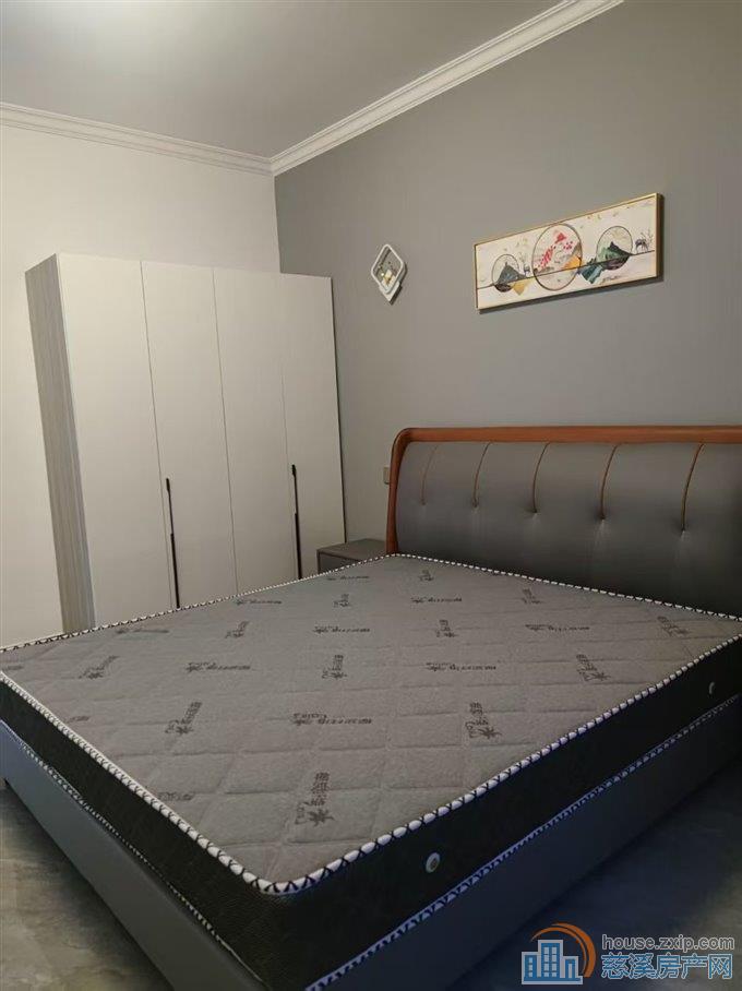 宗汉时代广场新华街 中梁泊景庭