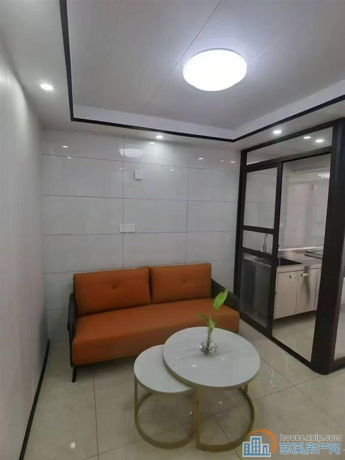 金东南苑直地1楼66.6平精装62.8万