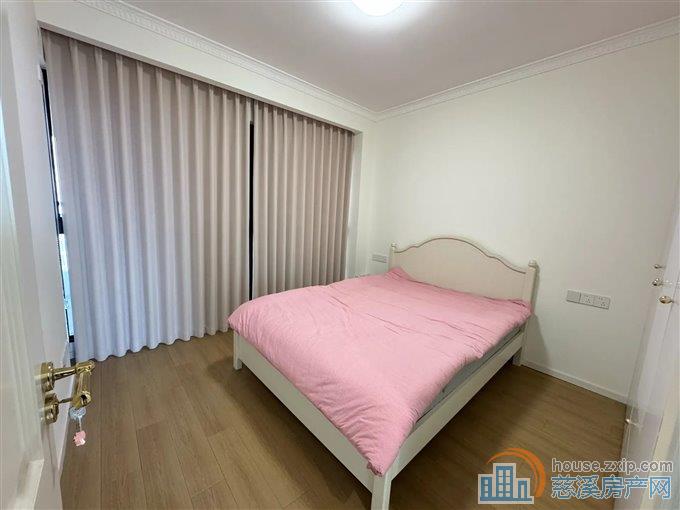 红星天铂佳苑93平99.8万精装送车位