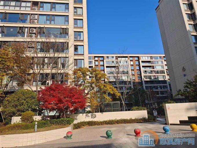 蔚蓝云图直地一楼带大花园独家委托钥匙在