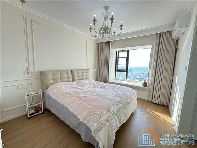 天铂佳苑 精装 带车位 黄金楼层