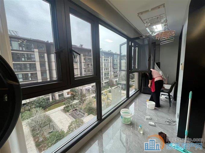 天铂佳苑豪装洋房124平方152万直接