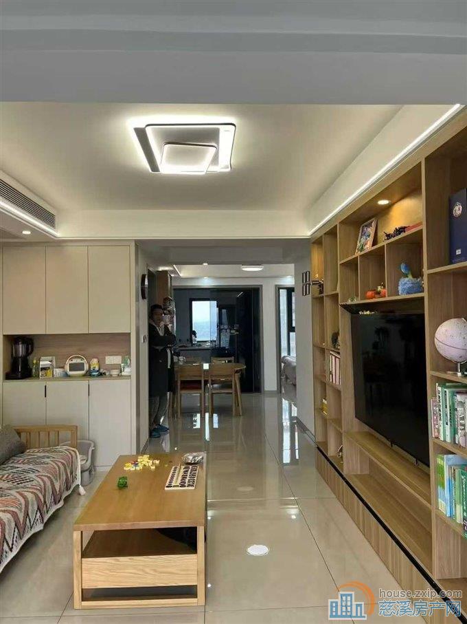 单价8000送车位翡丽湾精装修可拎包入住