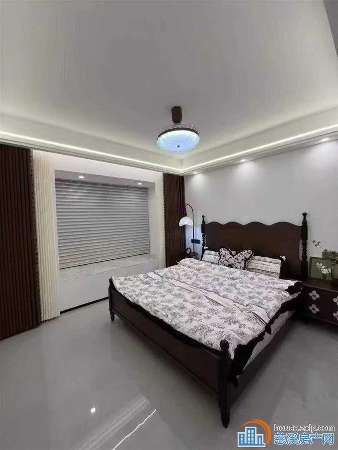 蔚蓝云图电梯洋房4室2卫豪华装修拎包入住