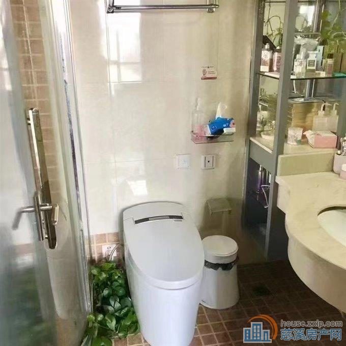 波斯曼中上层大套房70平方豪装1500元