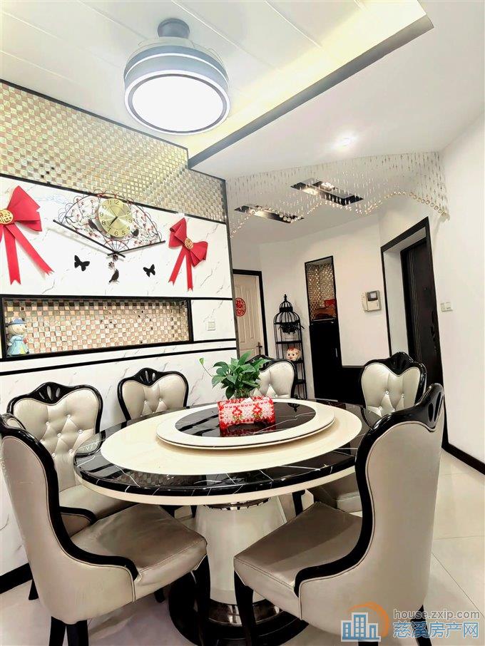 缔景湾136平159万带露台三小书包