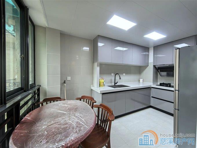 人和家园 精装92平方105万无在读