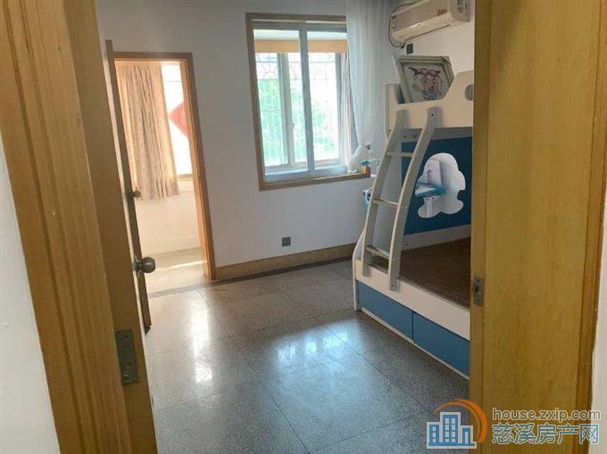 慈溪山庄74平精装4楼带储藏室可读书