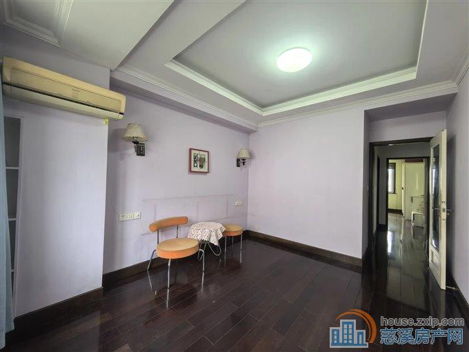 名都公寓 精装139平方92万带车库