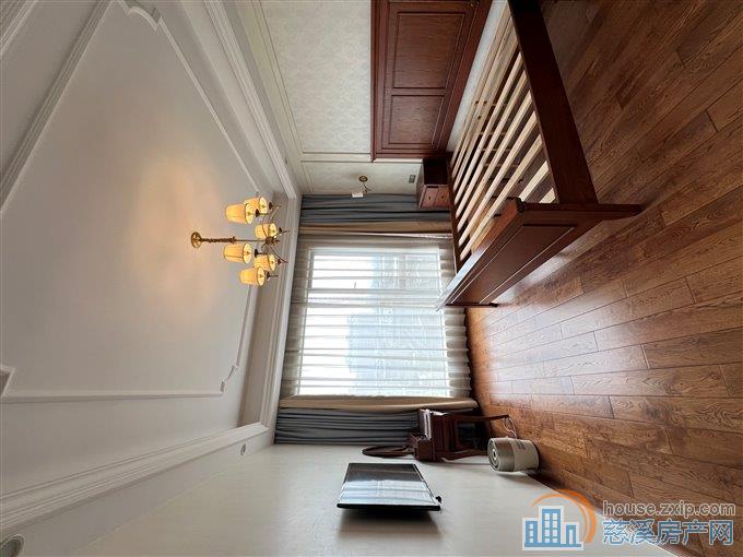 阳光城精装修带车位一口价209.8万直接