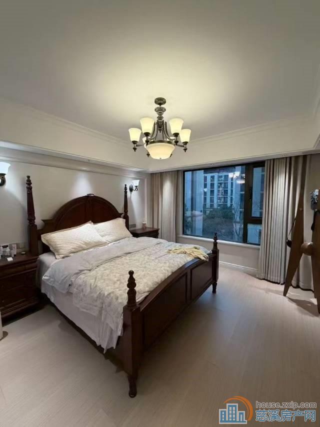 保利俯院江南144平豪装带车位配合满2