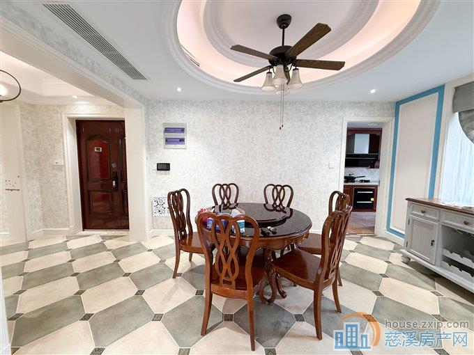 祥生祥园 精装172平方230万边套