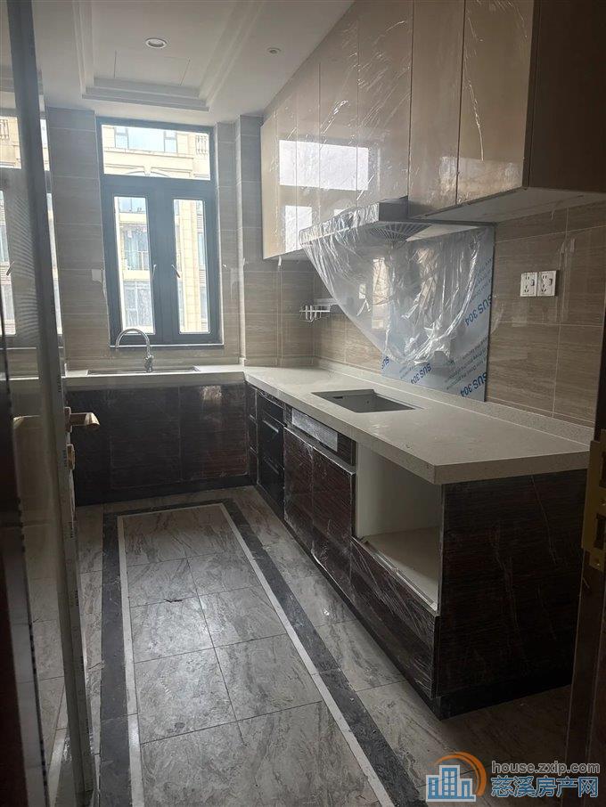 急卖恒大河悦府精装洋房130平116万