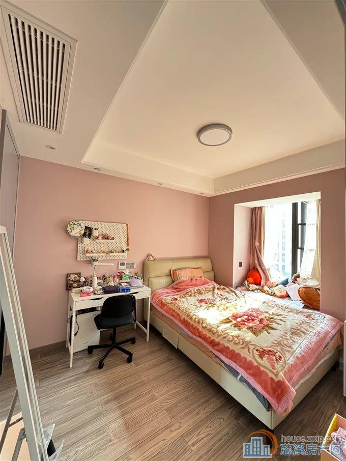 泊江府 140平 288万