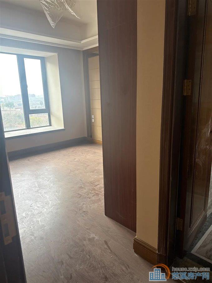 急卖恒大河悦府精装洋房130平116万